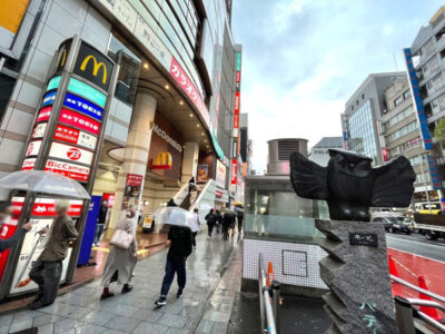 渋谷の銅像「ホープくん」はフクロウ