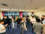 夜間に開催した異業種交流会