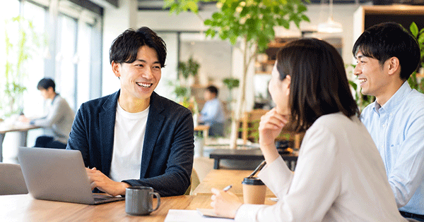 孤独感にとらわれず前向きな気持ちで働くフリーランス