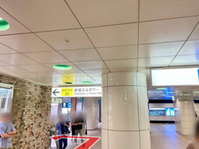 新宿駅西口地下通路