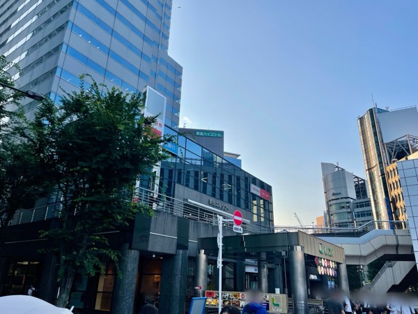 新宿エルタワー
